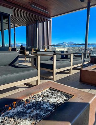 th AC Rooftop Bar 6