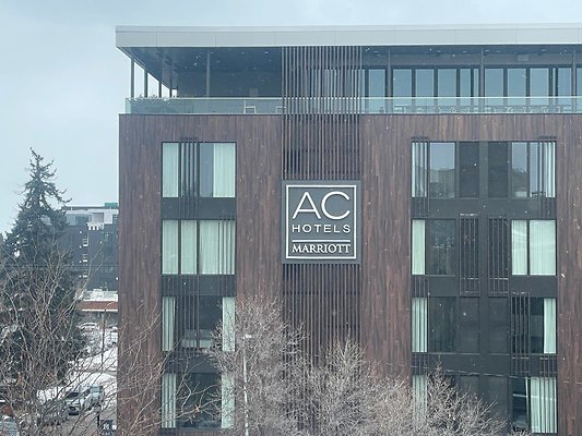 th AC Rooftop Bar 3
